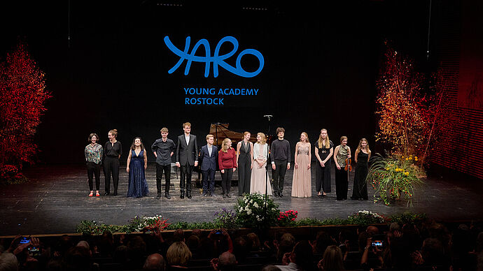 Festkonzert mit Alumni aus 15 Jahren © Mirco Dalchow Festkonzert mit Alumni aus 15 Jahren
