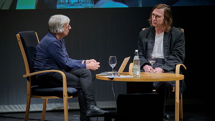 Prof. Andreas Dresen und sein Gast Lars Eidinger © Mirco Dalchow