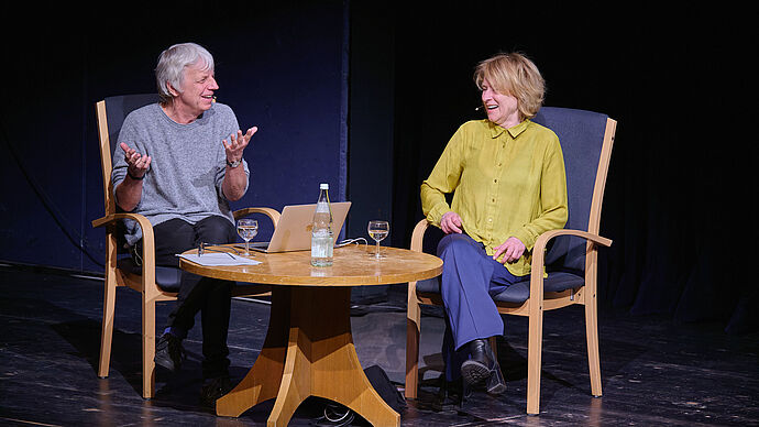 Prof. Andreas Dresen mit Corinna Harfouch im April 2024 © Mirco Dalchow