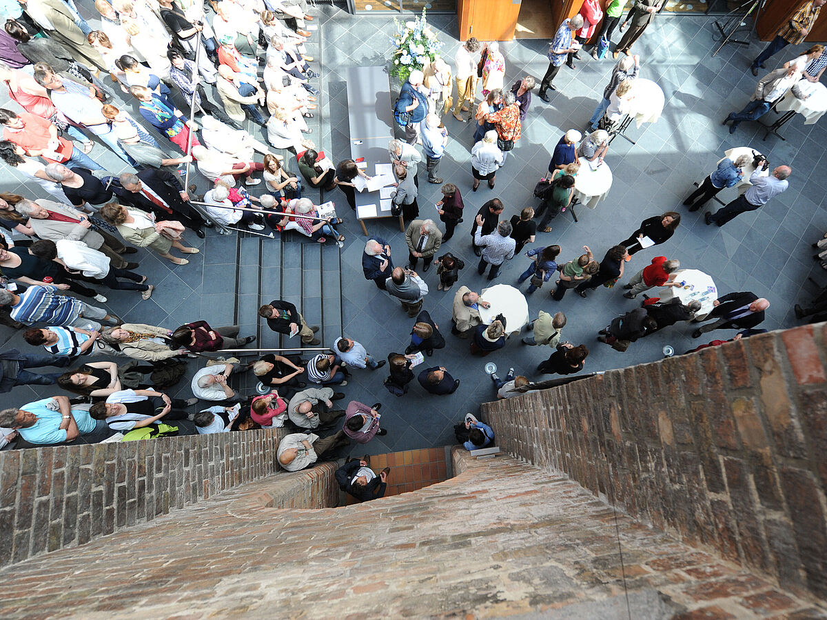 Blick ins Foyer der hmt Rostock